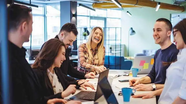 Cómo retener talentos en épocas de crisis y qué implementan las empresas para lograrlo