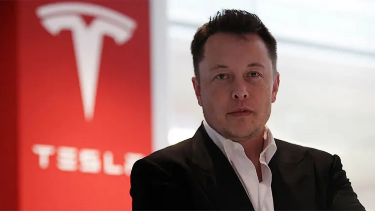 La increíble historia de cuando Elon Musk trató de vender Tesla a Apple