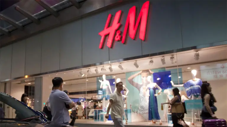 H&M acordó con el sindicato reducir la jornada laboral a 40 horas por semana