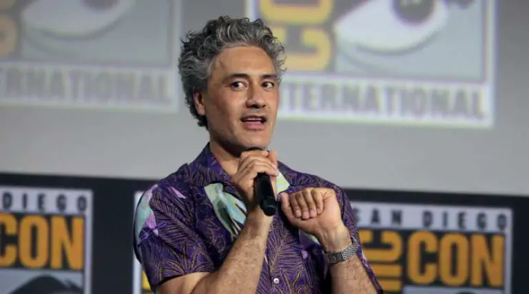 Oscars 2020: tras ganar el premio a mejor guión, criticó a Apple por los teclados de las Macbook Pro