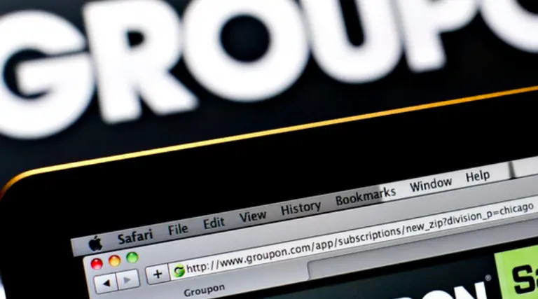 Vender productos físicos ya no es negocio: Groupon se enfocará en el "marketing de experiencias"