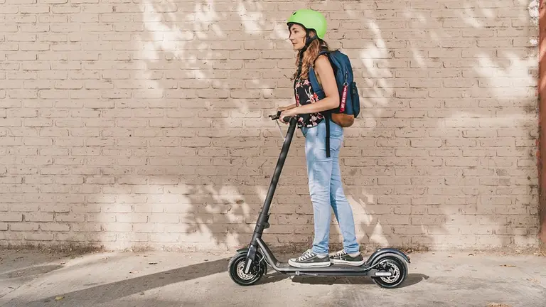 La nueva movilidad está "asegurada": cómo son las nuevas pólizas para usuarios de bicicletas y monopatines eléctricos