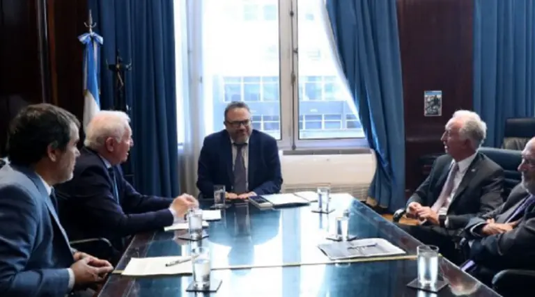 Mercado Libre se alió con el Gobierno: la tarjeta PreViaje del BNA podrá usarse en la red de comercios de Mercado Pago