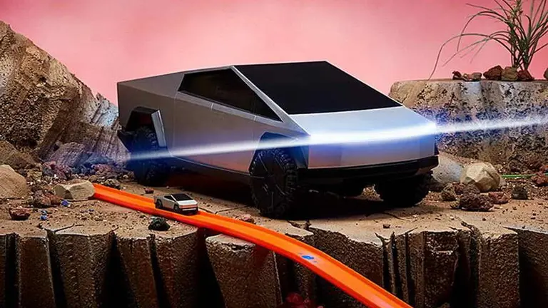 Para que los chicos se vayan acostumbrando: Hot Wheels lanza su versión del Tesla Cybertruck