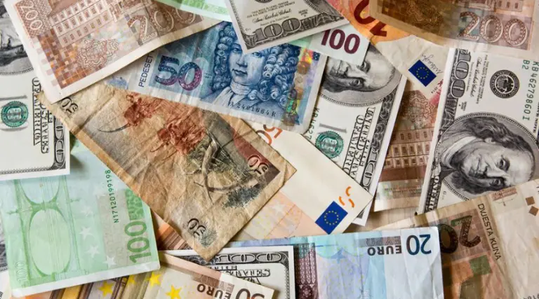 ¿Los billetes pueden transmitir el coronavirus?: la respuesta de la OMS