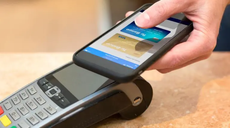 ¿Adiós al efectivo?: durante la pandemia creció el uso de tarjetas de débito y del Ahora 12