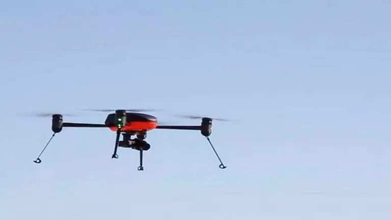 Coronavirus: ¿podrán los drones transformarse en solución para prevenir rebrotes en las playas?