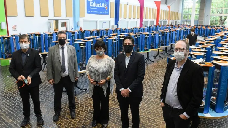 Educar instaló más de 1.000 impresoras 3D para crear máscaras de protección facial