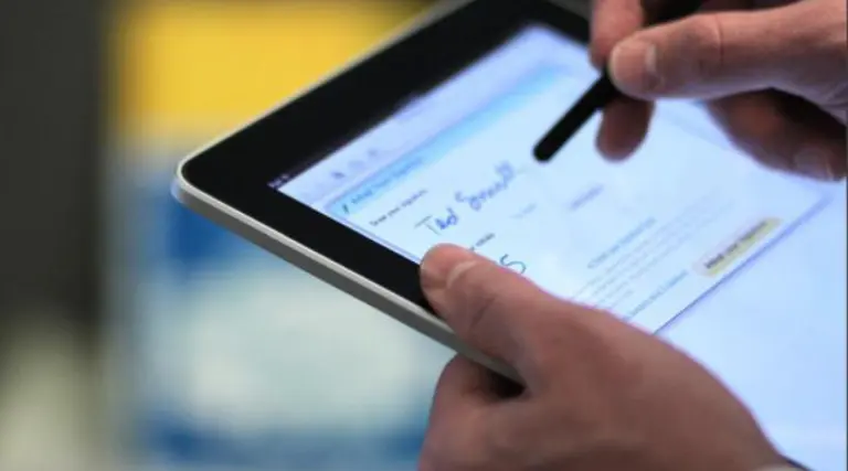 Crece el uso de contratos inteligentes: qué son, ventajas y cómo las empresas ya los están usando en Argentina