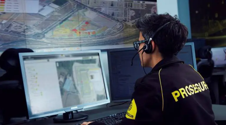 Telefónica se quedó con el 50% de la filial española de Prosegur: pagó más de 300 millones de euros