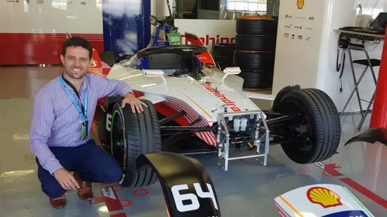 Para el presidente de AAVEA, "Argentina se puede posicionar para fabricar vehículos eléctricos"