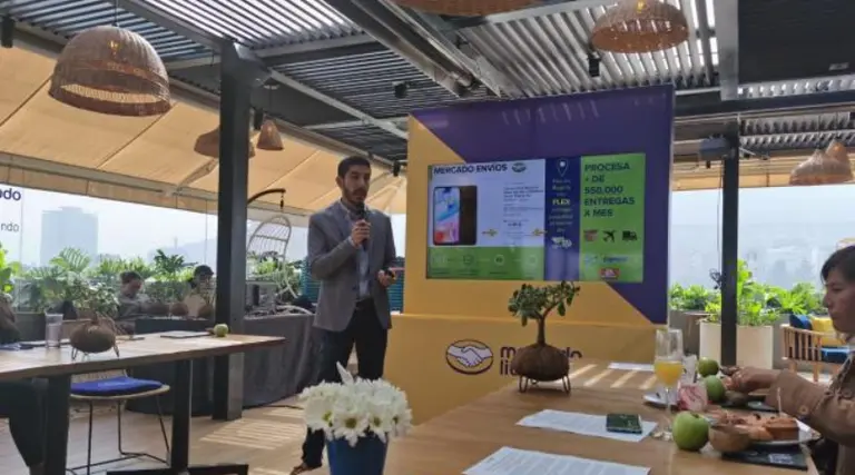 Si no tenés experiencia laboral, no importa: Mercado Libre te busca igual y además te capacita