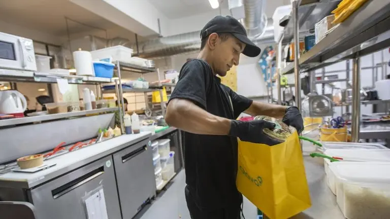 ¿Revolución gastronómica?: por qué cada vez más restaurantes se suman a la tendencia de las "Dark kitchens"