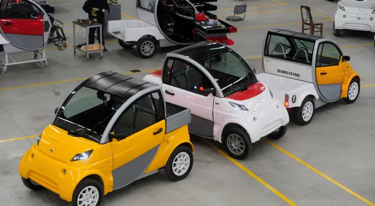 Eléctrico, ecológico y financiado con UVA: el primer auto sustentable argentino ya se puede comprar a crédito