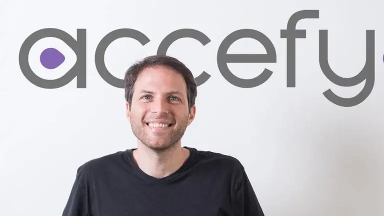 Adiós llaves: las "puertas del futuro" son cordobesas y estas empresas ya las está usando