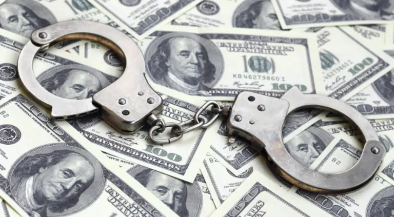 El Gobierno lanza un nuevo decreto contra delitos financieros y la búsqueda de 'paz social'