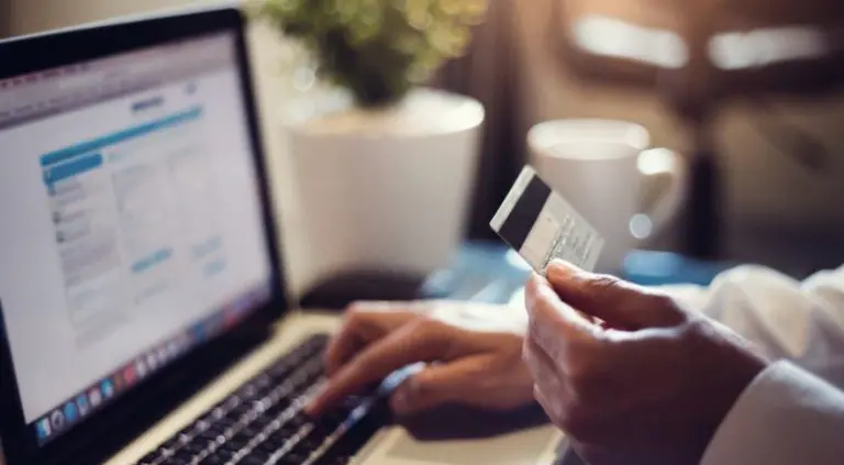 ¿Querés una cuenta en el exterior, con tarjeta y ultrasegura?: el banco "anticepo" creado por un argentino