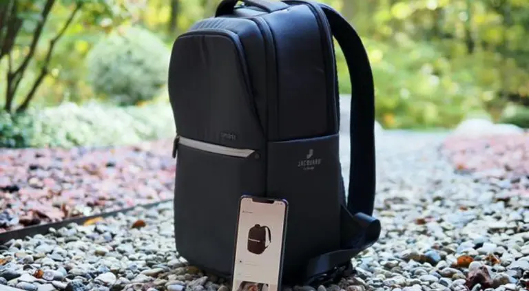 Google y Samsonite se unieron para lanzar la mochila inteligente del futuro: así va cambiar tu forma de viajar