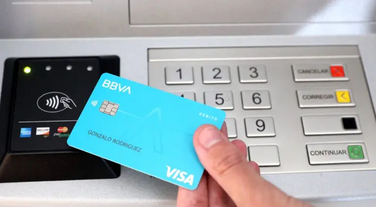 BBVA, el primer banco en emitir tarjetas de plástico reciclado en Argentina