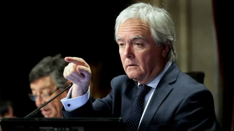 Pinedo quiere matar al peso y crear una nueva moneda en la Argentina: por qué impulsa esta idea