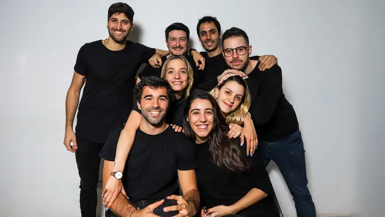 Vieron que el trabajo en la oficina "no va más" y crearon un hub para conectar talento y grandes empresas