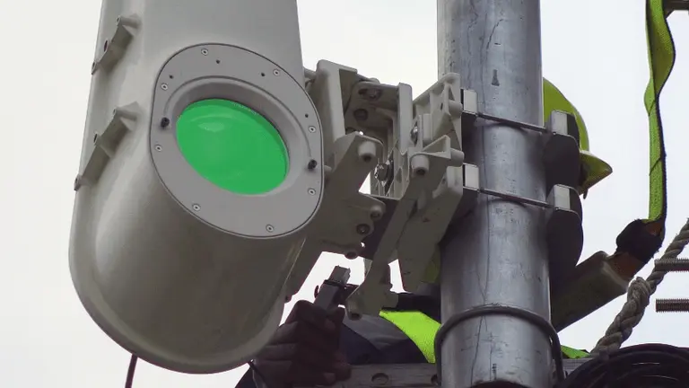 Google ofrece Internet a través de la "luz": los detalles de su ambicioso proyecto de inclusión