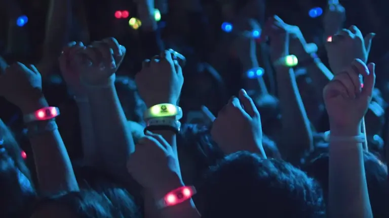 ¿Te quedaste sin fiesta de fin de año en la oficina?: no te preocupes, esta empresa te organiza tu evento virtual