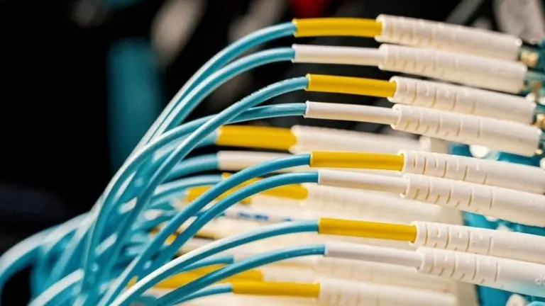 Esta compañía histórica desarrollará la virtualización de la red argentina de fibra óptica de Metrotel