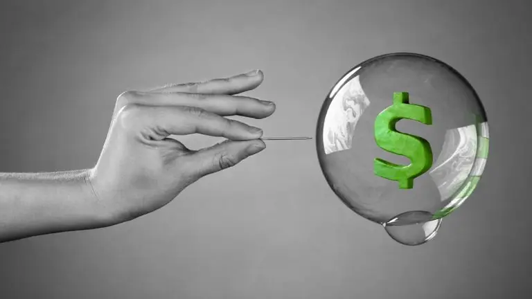 Gurú financiero encendió las alertas: por qué dice que la burbuja Bitcoin estallará en cualquier momento