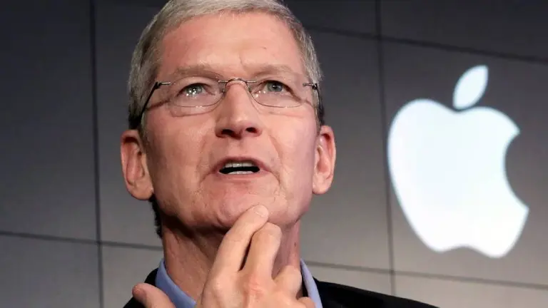 Tim Cook confirma que Apple trabaja en algo "más grande" que el iPhone: ¿de qué se trata?