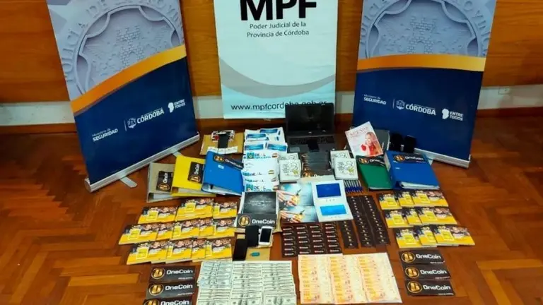 Detuvieron a dos nuevos delincuentes de la banda que hacía "el cuento de las criptomonedas"