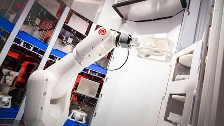 Como para tenerla en casa: crean una "cantina robótica" que prepara todo tipo de alimentos