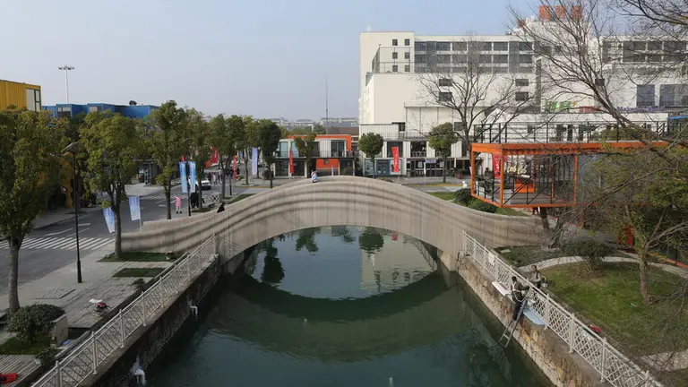 Impreso en 3D y aguanta hasta 600 personas: así es el puente más largo del mundo en su tipo