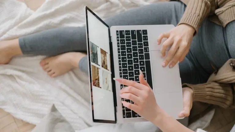 Los pagos con transferencia superan a operaciones con tarjeta de débito