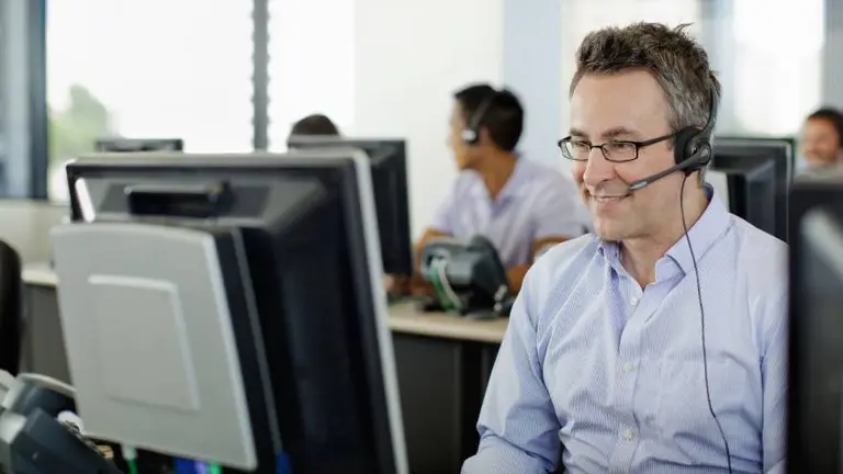 Escuela de programación 4.0 lanza dos cursos IT para mayores de 40 años: de qué son y cómo anotarse