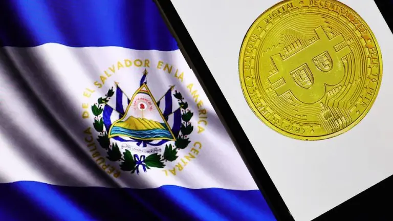 Derrumbe cripto: ¿Cuánta responsabilidad tiene la legalización de Bitcoin en El Salvador?