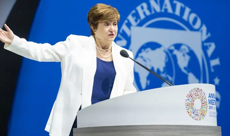 El FMI se mete en la guerra entre las fintech y los bancos: qué le piden al Gobierno