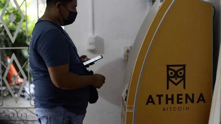 Athena: qué sorpresa nos traerá la empresa de cajeros cripto para el año que viene