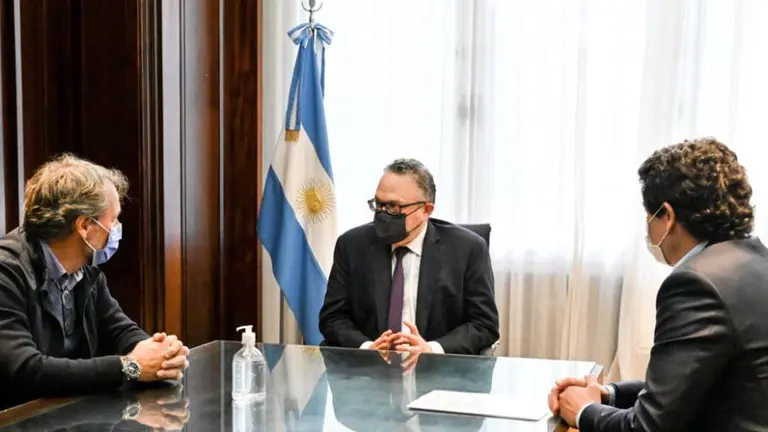 Después de Ualá, el Gobierno recibió a Mercado Libre: cuántos empleos prometió crear el unicornio en 2021