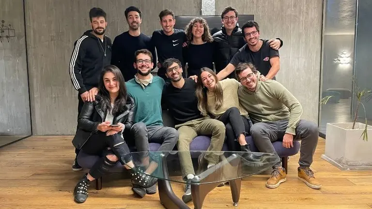 Esta fintech cripto contrata talento argentino y paga en dólares: qué busca y cuáles son sus beneficios