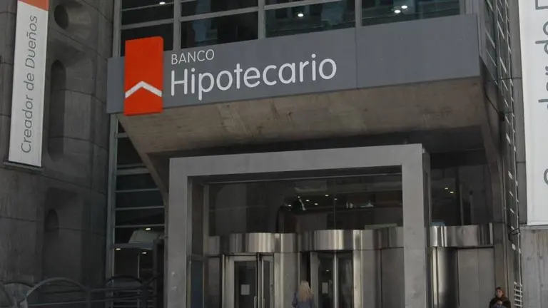 Oportunidad en dólares para ahorristas conservadores: así son las nuevas ON de Banco Hipotecario