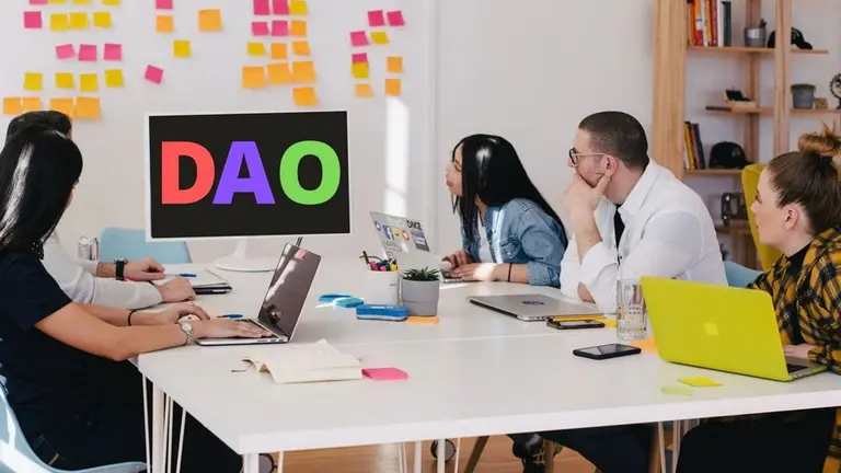 Llega la nueva Internet y un modo más moderno para invertir: tips para saber sobre la Web3 y las "DAO"
