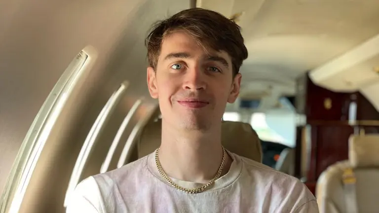 Criptomillonario de 25 años revela sus secretos: conocé las 9 claves para invertir en monedas digitales