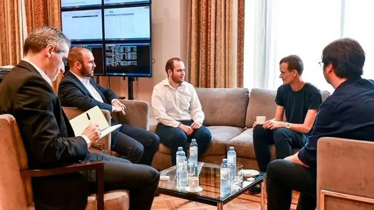 Buterin se reunió con el ministro de Economía Martín Guzmán: ¿de qué hablaron?