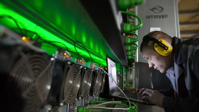 Criptomonedas: ¿por qué África es el nuevo paraíso para los mineros de Bitcoin?