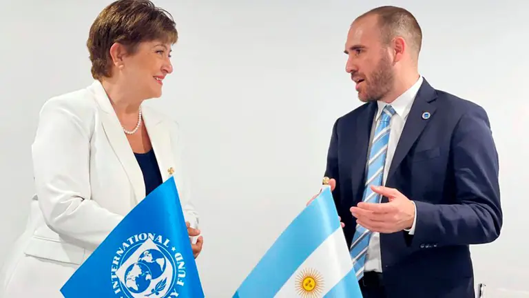 Argentina acordó con el FMI: cuál es el "mensaje implícito" sobre el futuro de las criptomonedas en el país