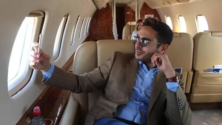 Cómo fueron los casos similares al del "estafador de Tinder" de Argentina y Colombia