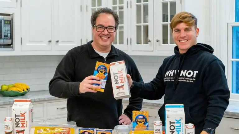 NotCo y Kraft Heinz firman alianza clave: el plan del unicornio chileno y la alimenticia de Warren Buffett