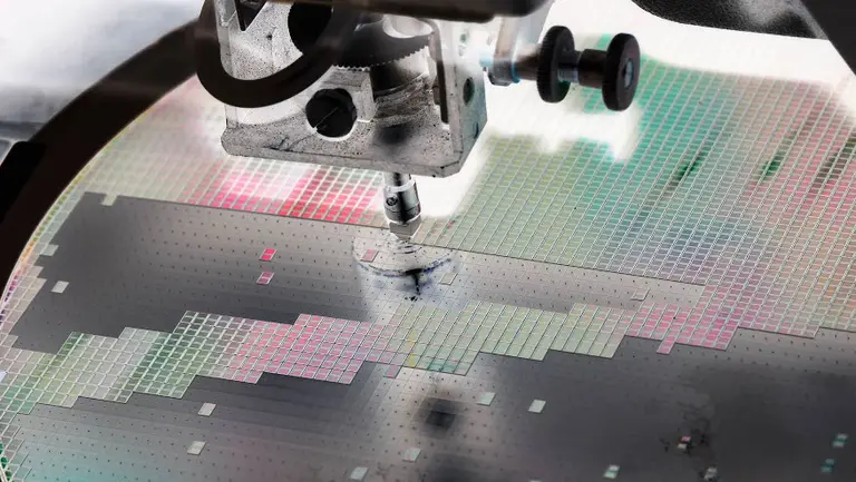 Así es cómo la guerra entre Rusia y Ucrania podría afectar la producción de chips a nivel mundial