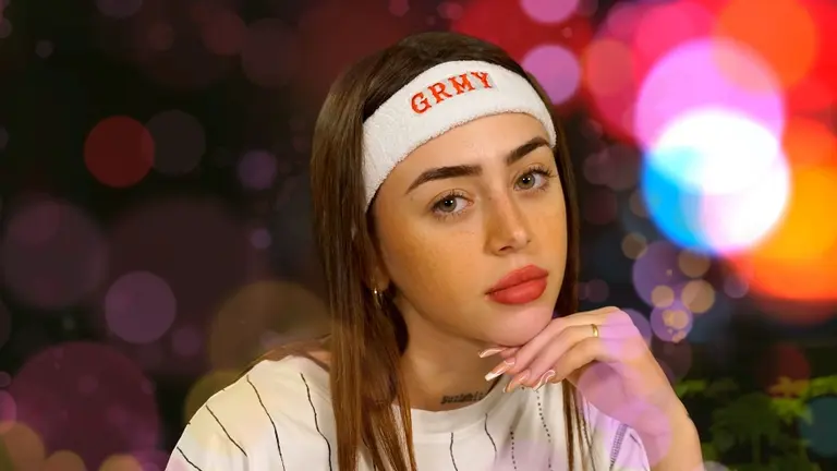 Nicki Nicole dará un show en el Metaverso y lanza a la venta su primera colección NFT